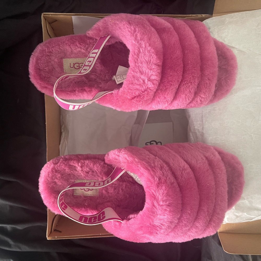 UGG Women's Fluffy Pink Slippers